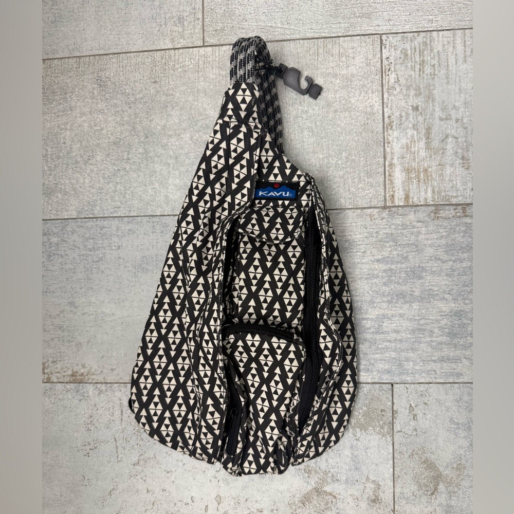 Kavu Rope Sling Bag NWOT